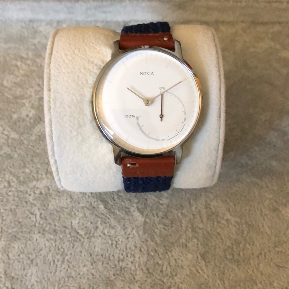 Nokia Steel fitness watch NWOT WITH extra strap
